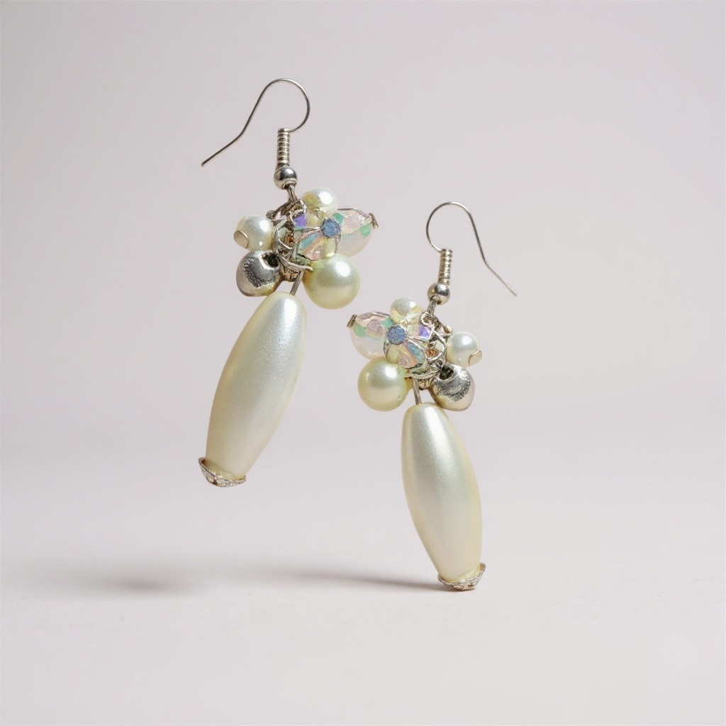 ~New In~ Pearlesque Drop Dangle Earrings Iredescent Beads Hook Brand New 122
